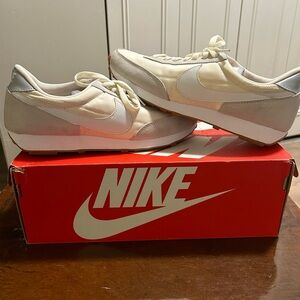 Nike Dbreak Women’s sneakers